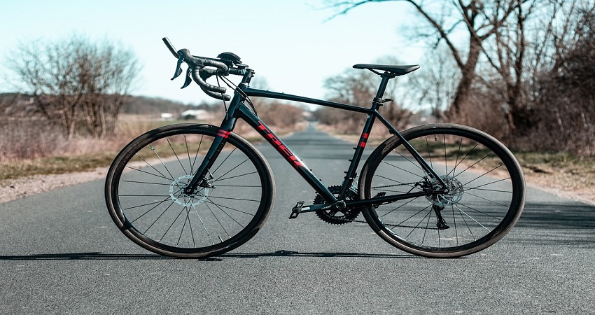Difference Between A Road Bike And A Gravel Bike.jpg